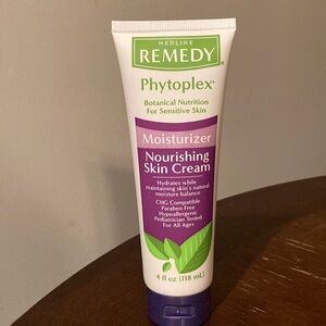 Phytoplex Moisturizer - Purple and White